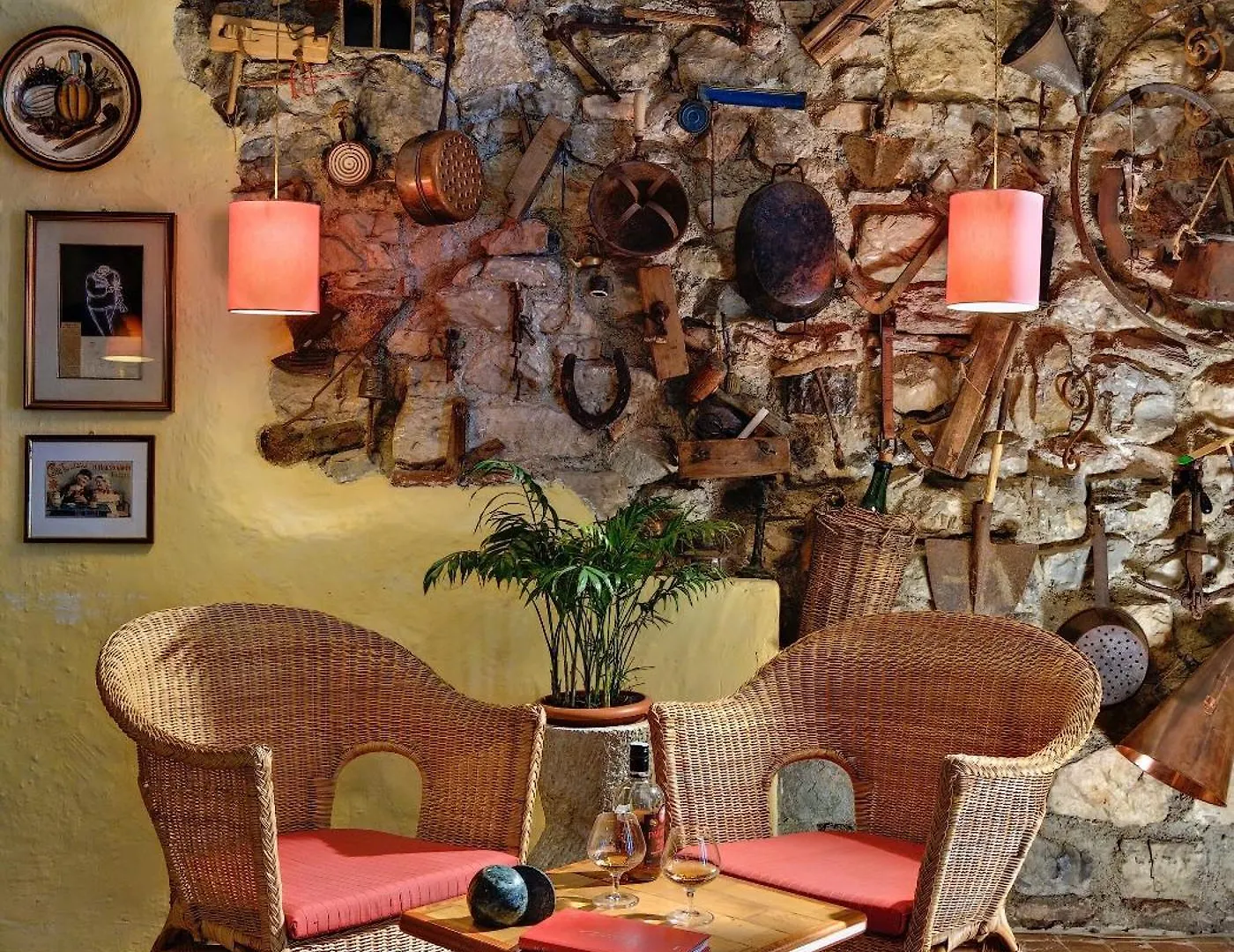 **  Hotel Garni Riviera Gargnano Italy