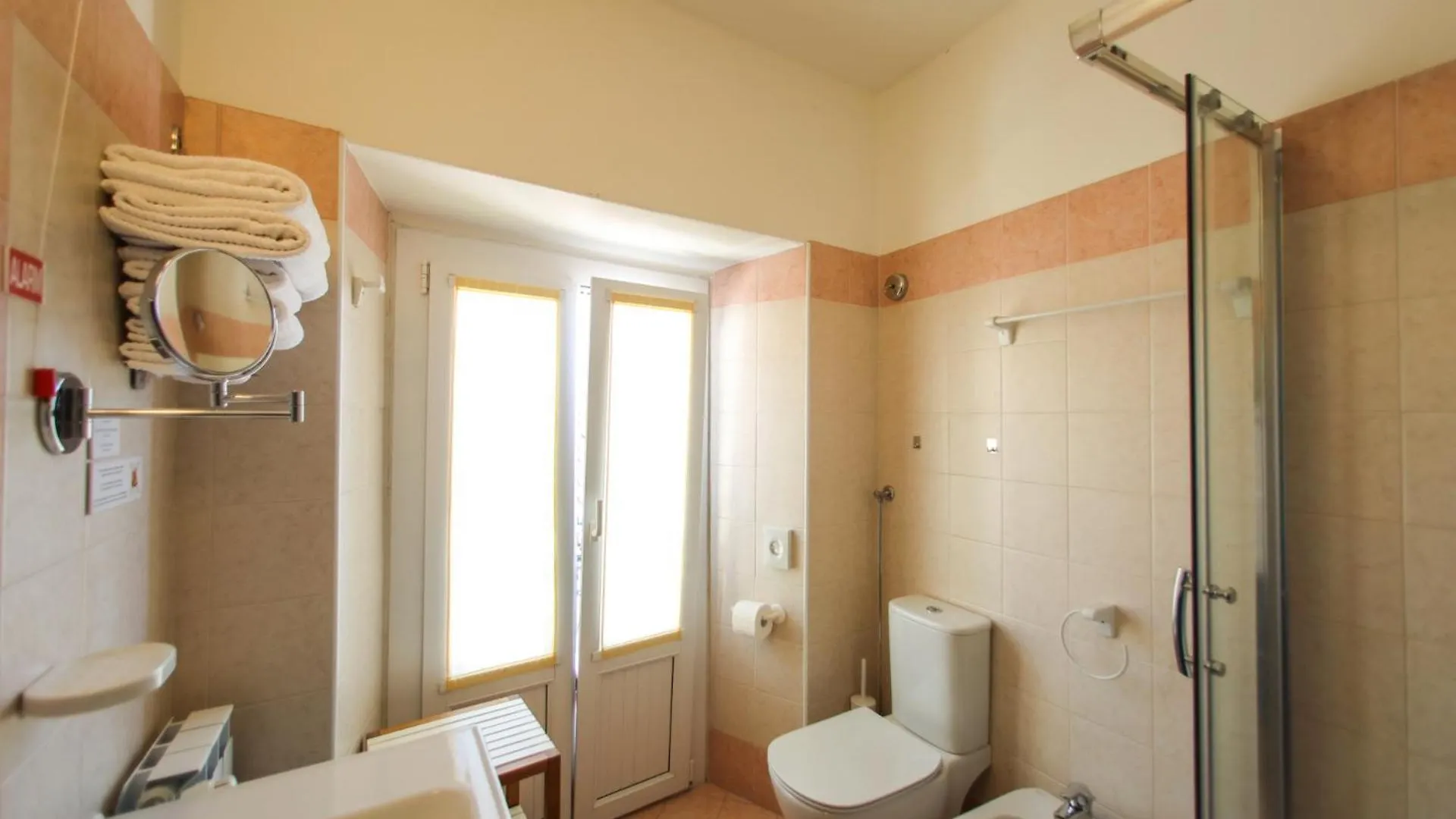 Hotel Garni Riviera Gargnano 2*,