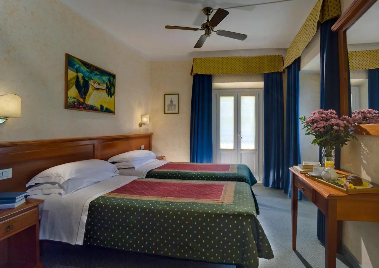 Hotel Garni Riviera Gargnano 2*,  Italy
